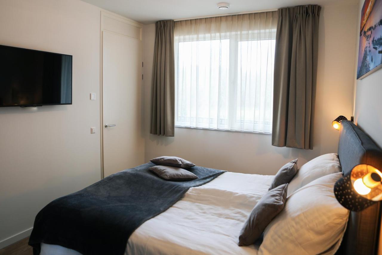 Luxe 4 Persoons Appartement In Residence Marina Kamperland 2C Extérieur photo